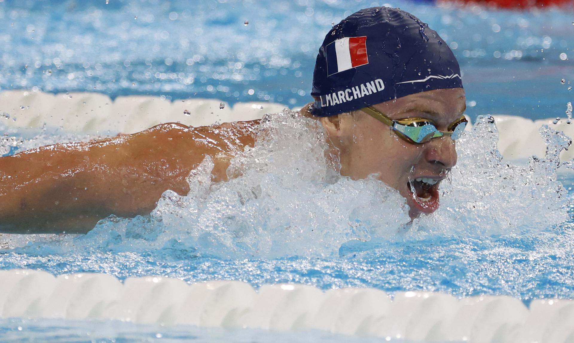 En només 114 minuts, el francès Leon Marchand ha fet un doblet, amb rècord olímpic inclòs, als 200 metres papallona i els 200 braça