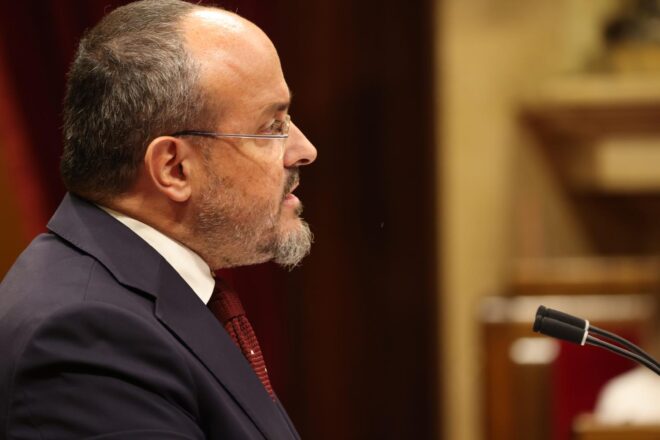 Alejandro Fernández es presenta a la reelecció com a president del PP català