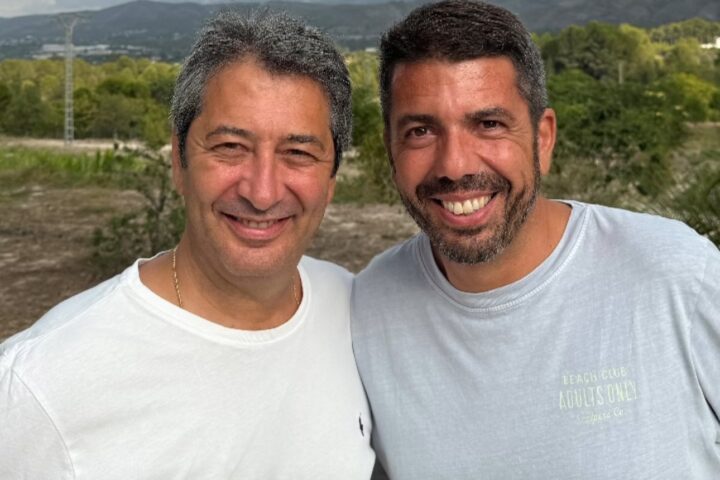 Vicente Barrera i Carlos Mazón de paella, en una fotografia penjada pel president a X