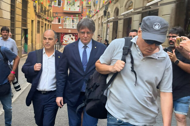 Impulsen una campanya de solidaritat amb els mossos suspesos de sou per haver ajudat Puigdemont