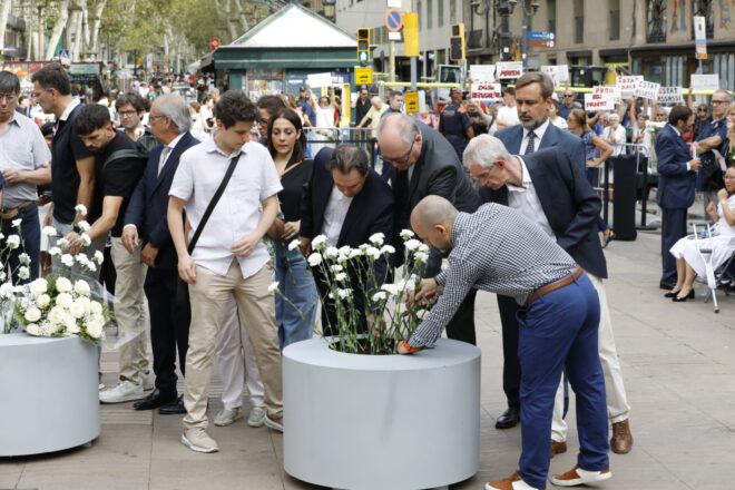 Illa no assisteix a l’homenatge institucional a les víctimes del 17-A a la Rambla