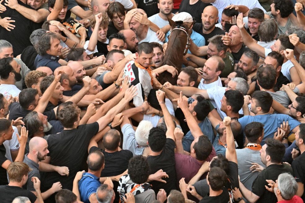 Celebració multitudinària a Siena