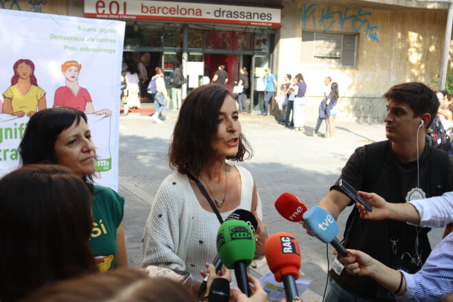 La USTEC exigeix que l’ensenyament del català sigui de franc a tots els nivells