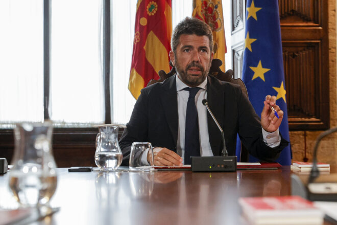 ACPV exigeix la dimissió de Carlos Mazón per haver afirmat que el català s’ha imposat durant massa anys