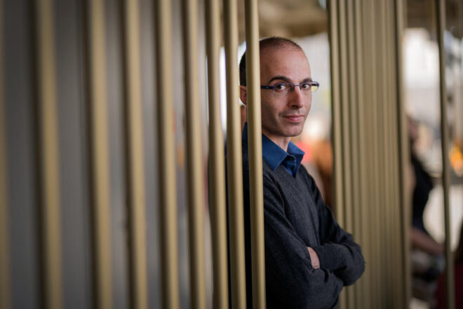 Yuval Harari: “En la intel·ligència artificial, hi ha un potencial totalitari”