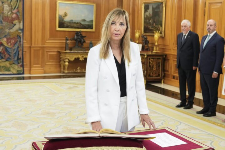 Isabel Perelló, en un moment de la promesa del càrrec (fotografia: EFE / Borja Sánchez-Trillo).