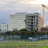 La febre de l’habitatge dispara compra-vendes i preus
