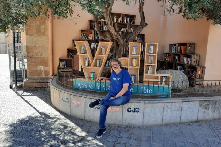 Enric Bono, director de la Vila del Llibre, a Arenys de Mar