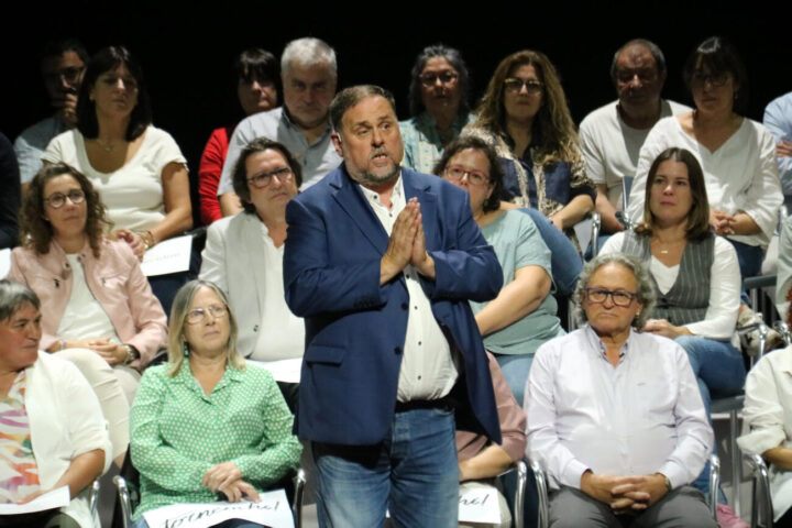 L'expresident d'ERC Oriol Junqueras durant la presentació de la candidatura al Teatre La Passió d'Olesa de Montserrat