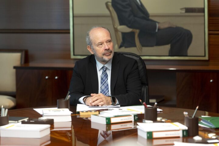 El jutge Juan Carlos Campo Moreno en el primer ple jurisdiccional del Tribunal Constitucional (fotografia: Europa Press / Alberto Ortega).