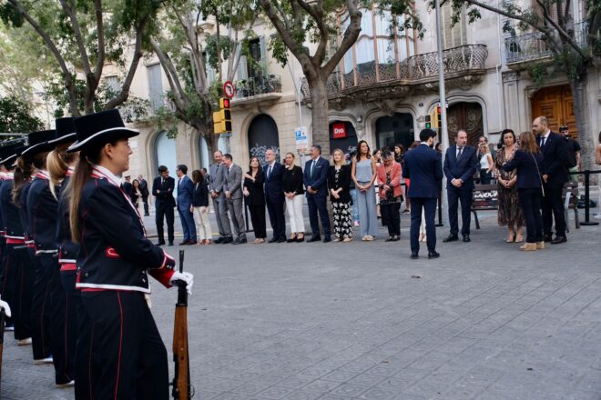 [EN DIRECTE] Diada 2024: comencen les ofrenes florals a Rafael Casanova