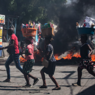 Els haitians fugen de la capital i creix la por que la violència de les bandes s’estengui a tot el país