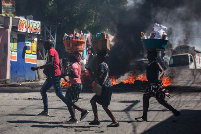 Els haitians fugen de la capital i creix la por que la violència de les bandes s’estengui a tot el país