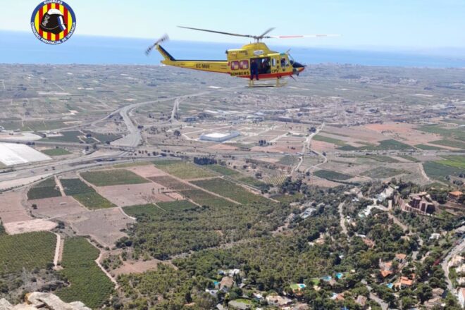 Tres morts per la col·lisió d’un helicòpter amb una línia d’alta tensió a Puçol