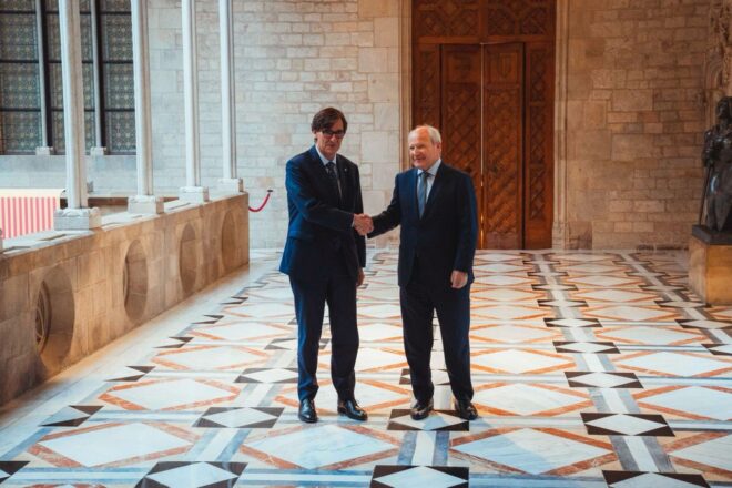 El president Salvador Illa es reuneix amb José Montilla al Palau de la Generalitat