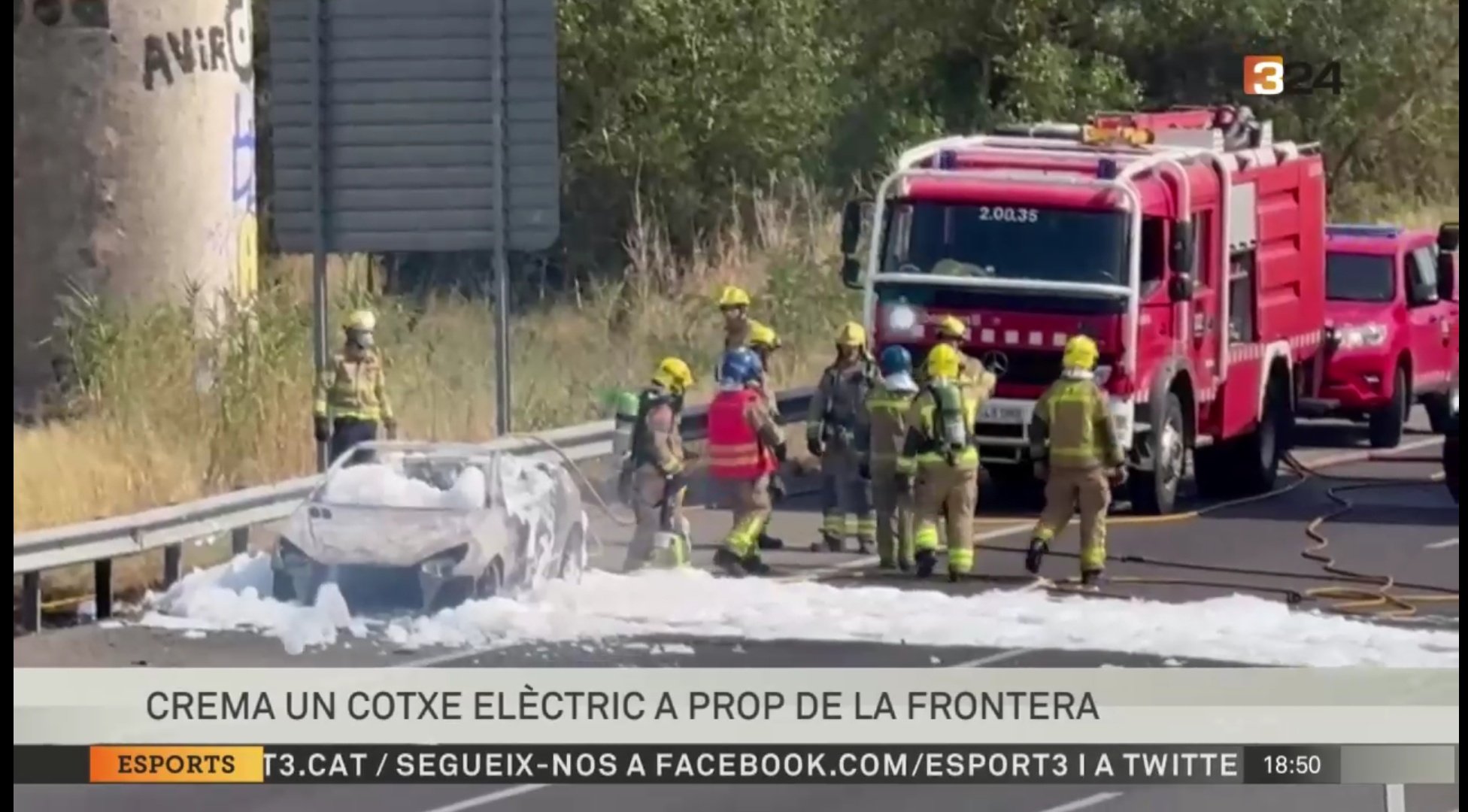 Aquests dies uns quants usuaris s’han queixat que TV3 hagi difós informació falsa de l’incendi d’un cotxe elèctric, quan en realitat era un vehicle de combustió.