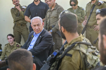 Benjamí Netanyahu visitant la base militar de Gorani el passat mes de setembre. (Fotografia: Agència EFE)