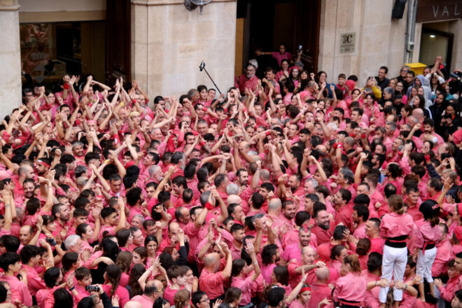 La Colla Joves de Valls aparta el casteller que va provar d’agredir membres de la Vella per Santa Úrsula