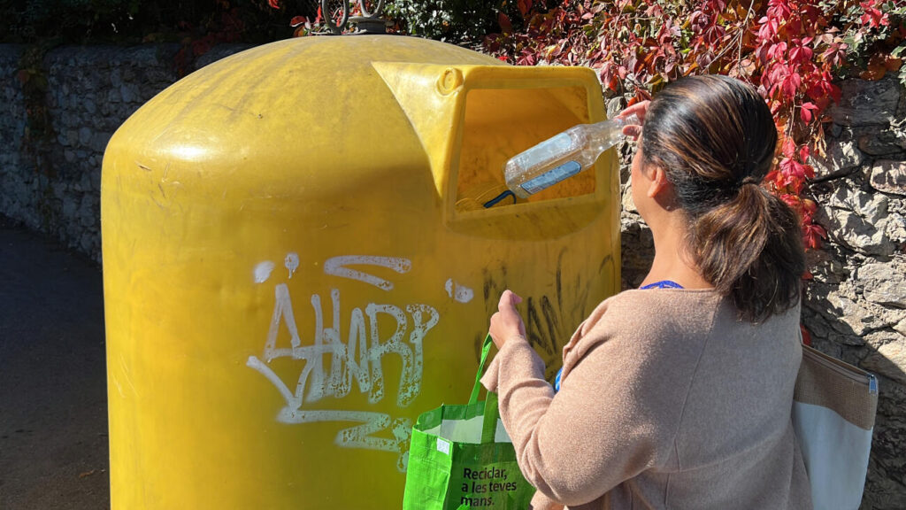 Les dotze raons per les quals el reciclatge del plàstic no funciona
