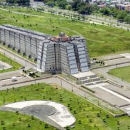 Els cognoms catalans rere el faraònic monument a Colom lluny de Barcelona