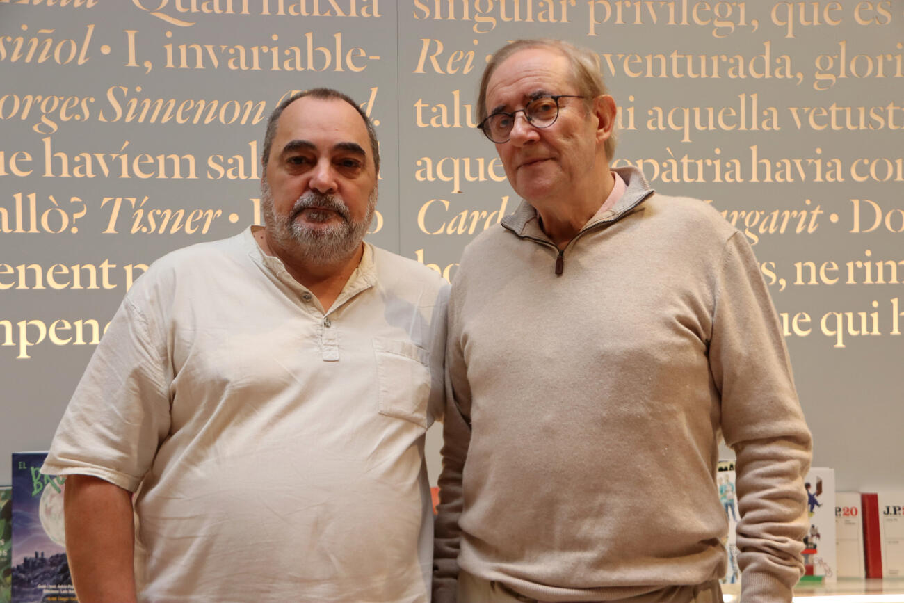 D'esquerra a dreta: Jordi Cornudella, editor d'Edicions 62, i Jaume Coll, editor filològic i marmessor de l'obra de Josep Carner.