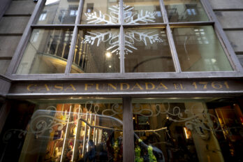 Façana de la cereria Subirà, fundada el 1761.