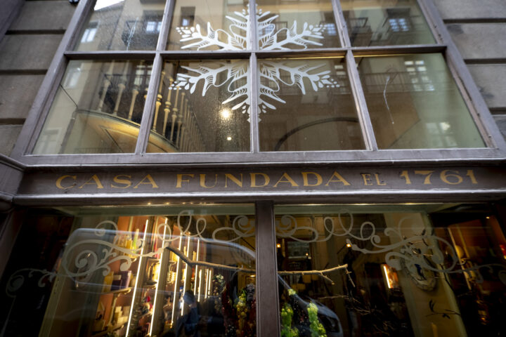 Façana de la cereria Subirà, fundada el 1761.