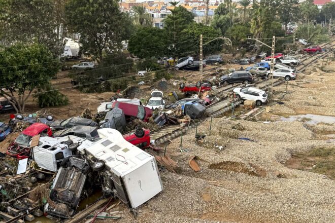 La desesperació del batlle d’Alfafar: “Ens tenen totalment abandonats i hi ha gent convivint amb cadàvers a casa”