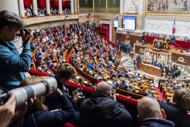 L’Assemblea francesa impedeix que es voti la iniciativa per a provar de destituir Macron