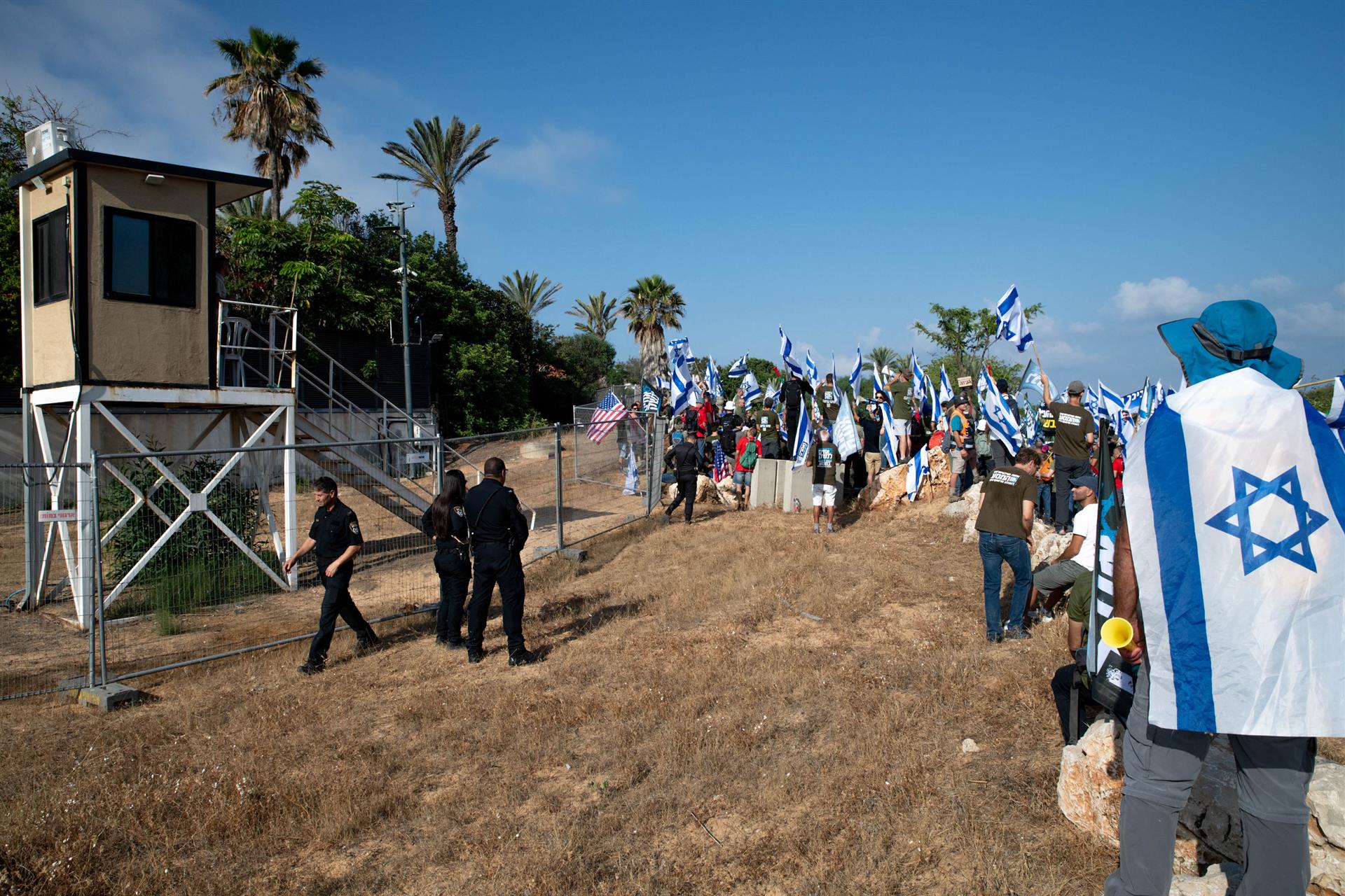 Una protesta a l'exterior de la casa de Benjamin Netanyahu