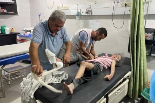 “No hi ha ningú que no tingui por”: una setmana a la vida d’un cirurgià a Gaza