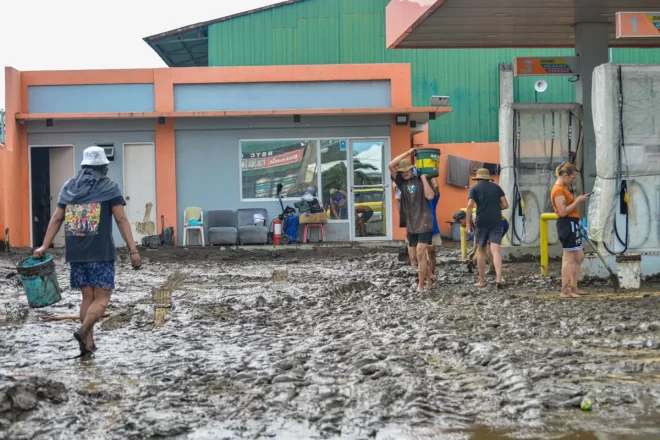 Noranta morts i més de setanta ferits a les Filipines pel pas de la tempesta ‘Kristine’