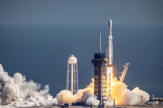 La NASA llança amb èxit l’Europa Clipper, la nau que estudiarà si hi pot haver vida en una lluna de Júpiter