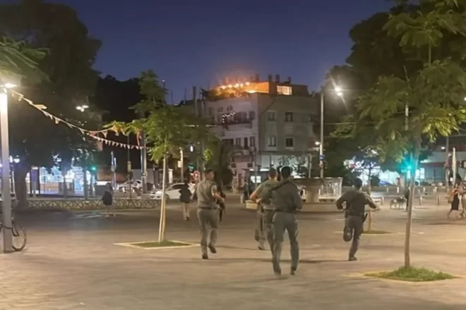 Un tiroteig a Tel-Aviv causa sis víctimes, pel cap baix