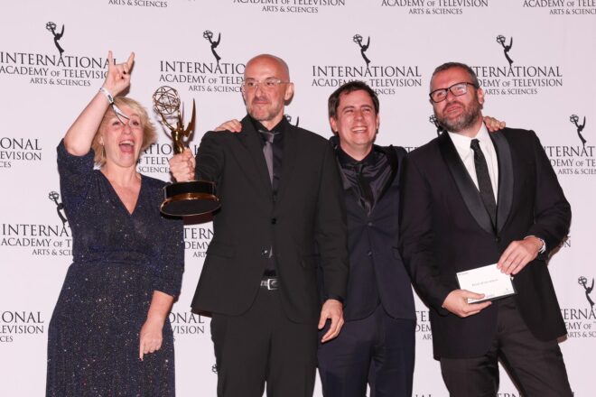 Raül Gallego s’emporta un Emmy Internacional per la sèrie ‘Punt de no retorn’