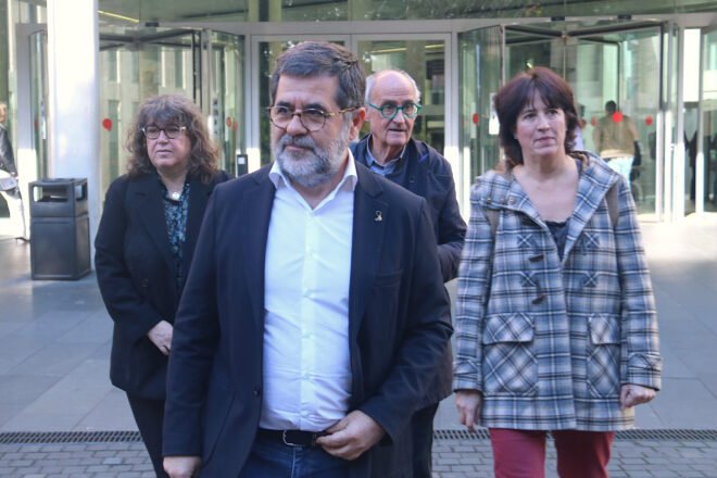 Un informe dels Mossos confirma desenes d’infeccions amb Pegasus a Jordi Sànchez i Elisenda Paluzie