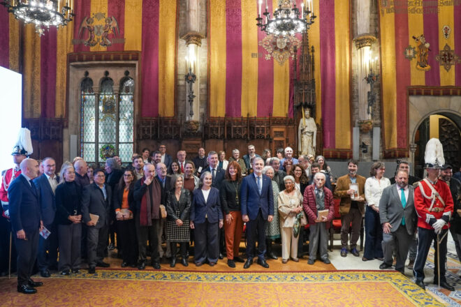 La Fundació Arrels, la comunitat palestina a Catalunya i la Fundació Roure, medalles d’honor de Barcelona