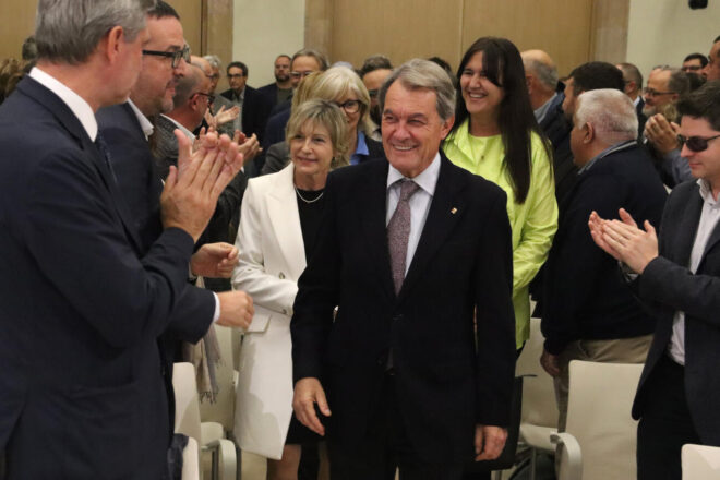 El parlament reivindica la vigència de l’esperit del 9-N en el desè aniversari