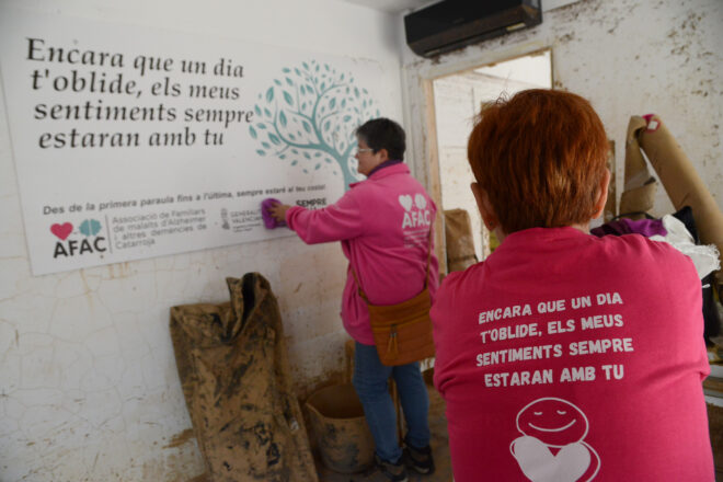 El patiment de les persones amb Alzheimer i les seues famílies: la gota freda els destrueix el centre de dia