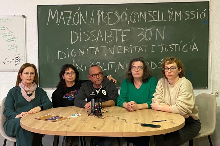 Un moment de la roda de premsa de presentació amb els co-portaveus de la convocatòria (fotografia: ACPV)