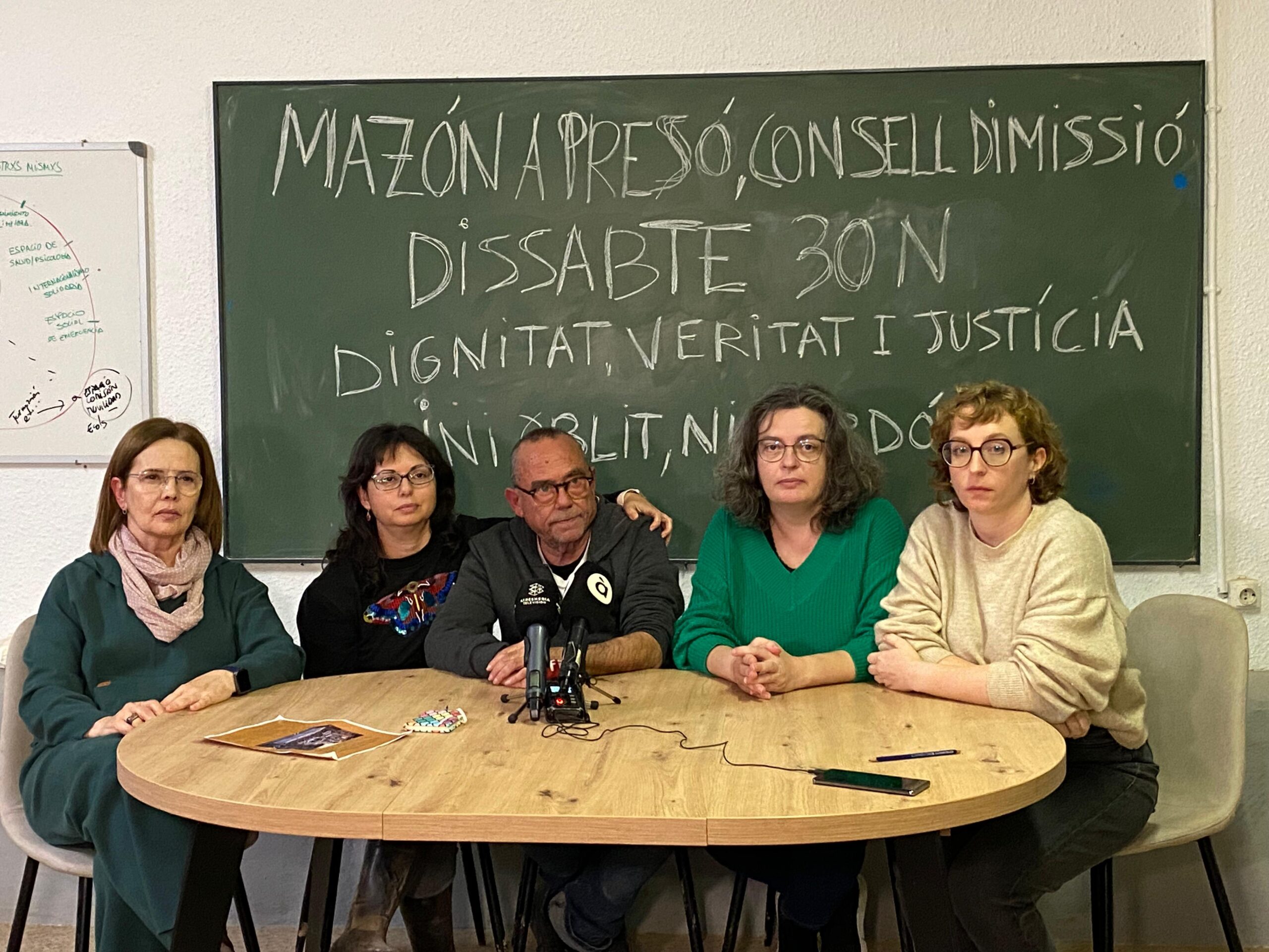 Un moment de la roda de premsa de presentació amb els co-portaveus de la convocatòria (fotografia: ACPV)