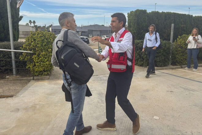 Estupor davant la demanda feta per Mazón als voluntaris perquè es retiren i tornen a casa