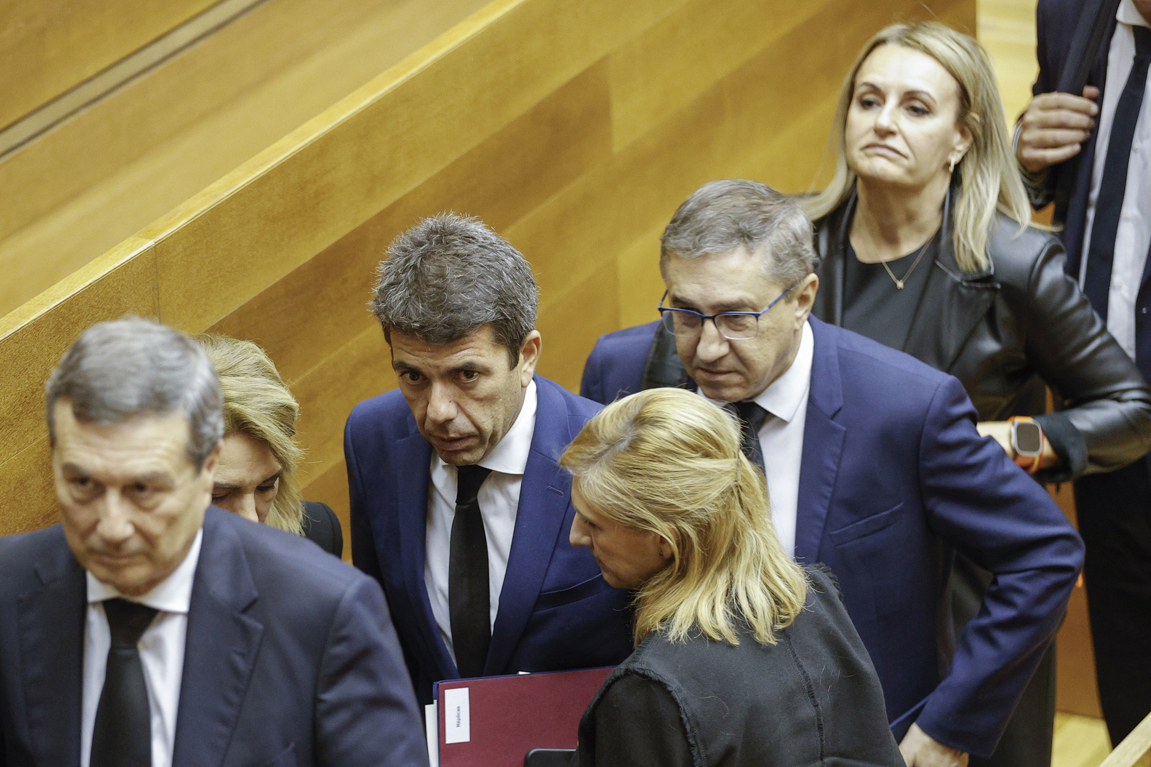 [DADES] La gestió de Mazón enfonsa el PP i causa un daltabaix en el mapa electoral valencià