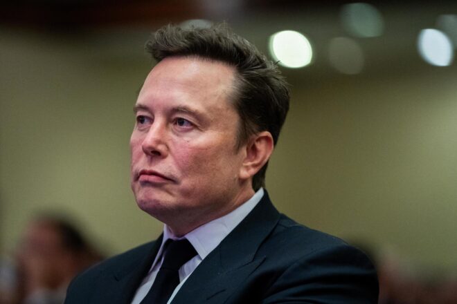 Elon Musk es juga el futur de Tesla a la capital de Texas enmig del seu descrèdit personal