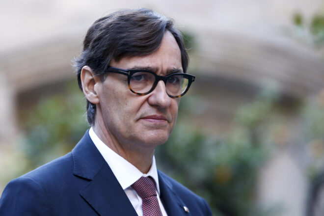 Salvador Illa evoluciona favorablement i continua el tractament a l’hospital