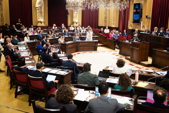 Escàndol del PP a les Illes: pretén que els consellers cobrin dietes pel fet d’assistir al parlament