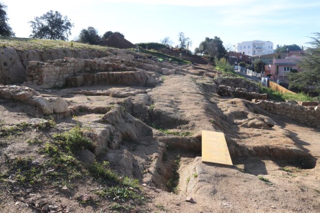 Troben una sitja del segle I dC i restes dels ibers al jaciment romà dels Padrets de Blanes