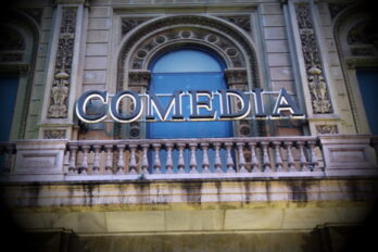 Rètol del cine Comedia de Barcelona, que passarà a ser museu (fotografia: arxiu).