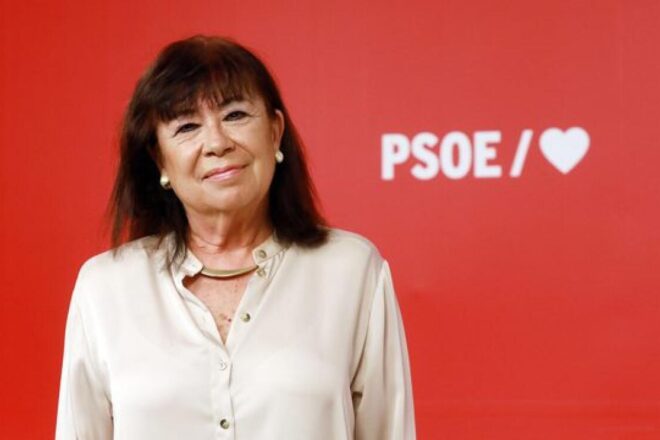 Leire Díez va informar la presidenta del PSOE de les seves activitats