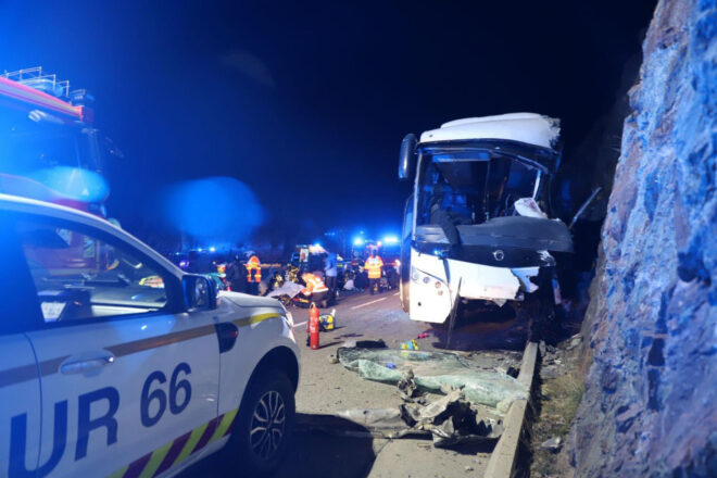 Augmenten a quatre el nombre de morts en l’accident d’un autobús a l’Alta Cerdanya